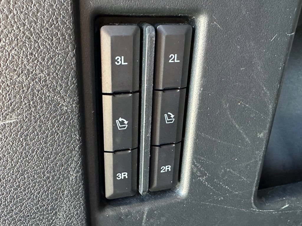 Used 2021 Ford Expedition Limited AWD/4WD image 32