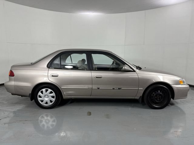 Used 2001 Toyota Corolla CE FWD image 32