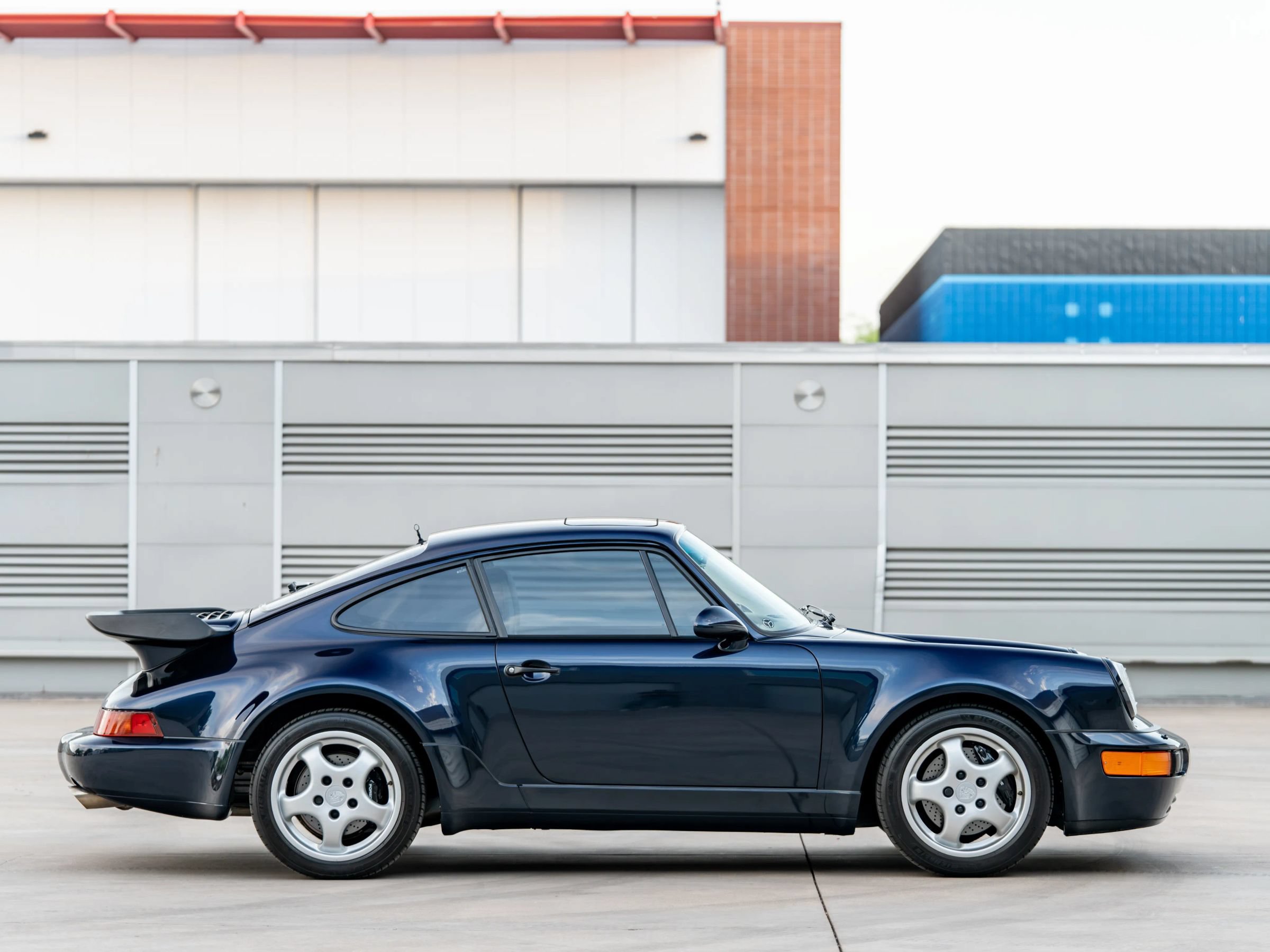 Used 1992 Porsche 911 Turbo RWD image 9