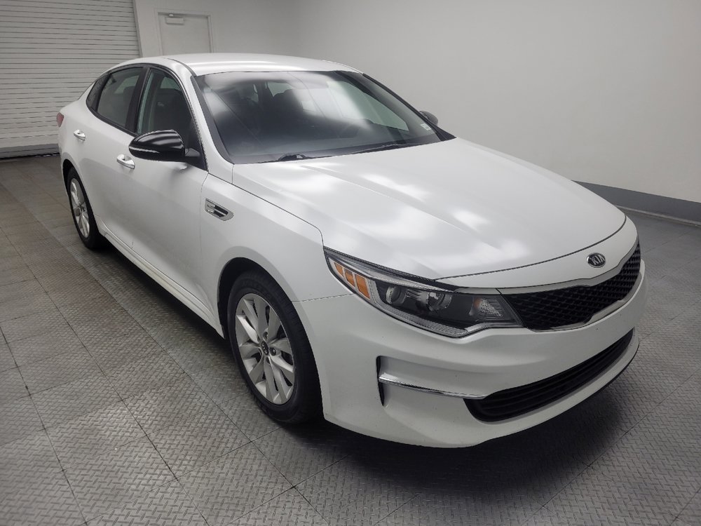Used 2018 Kia Optima LX w/ 17" Alloy Wheels Package FWD image 13