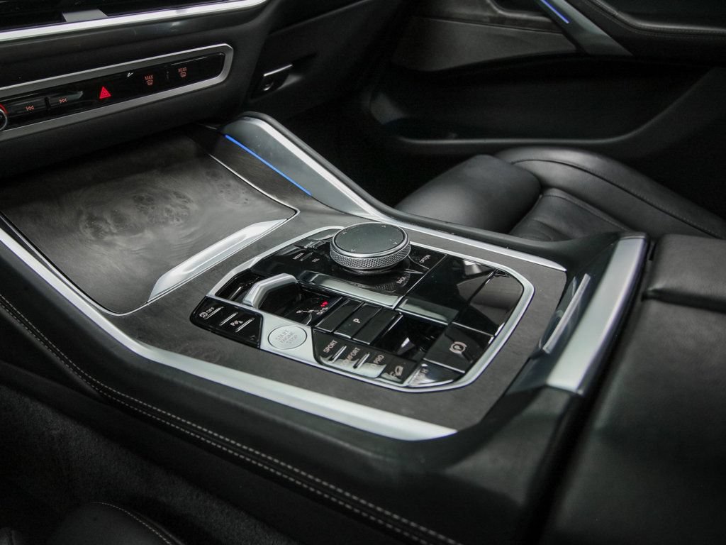 Used 2024 BMW X6 M60i AWD/4WD image 18