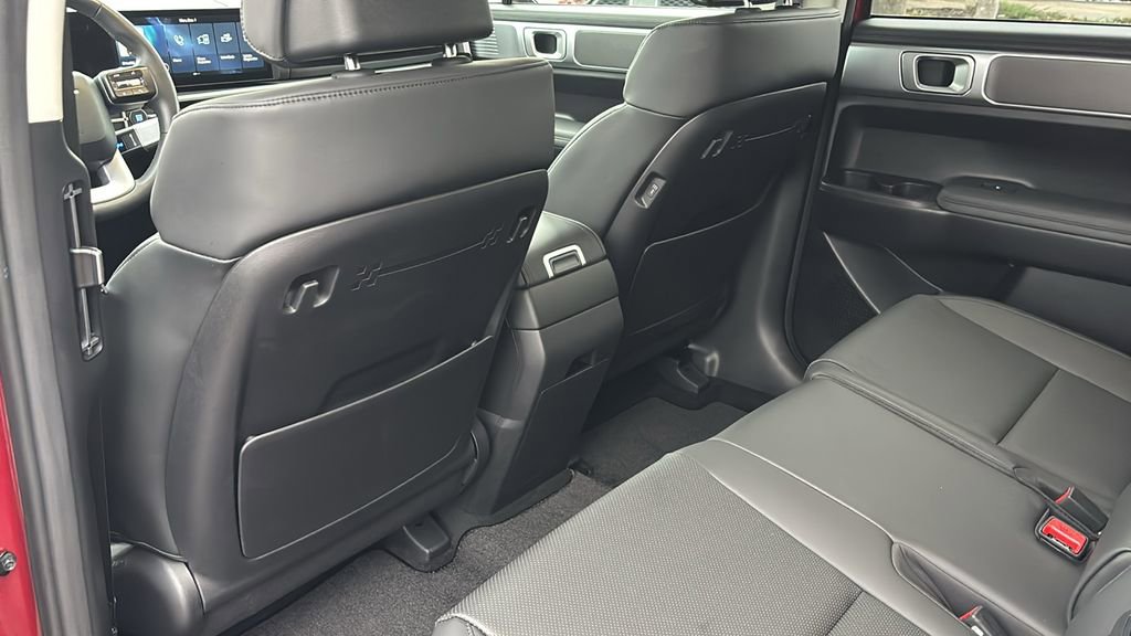 Used 2025 Hyundai Santa Fe SEL image 31