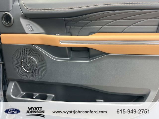 Used 2022 Ford Expedition Max Platinum RWD image 25