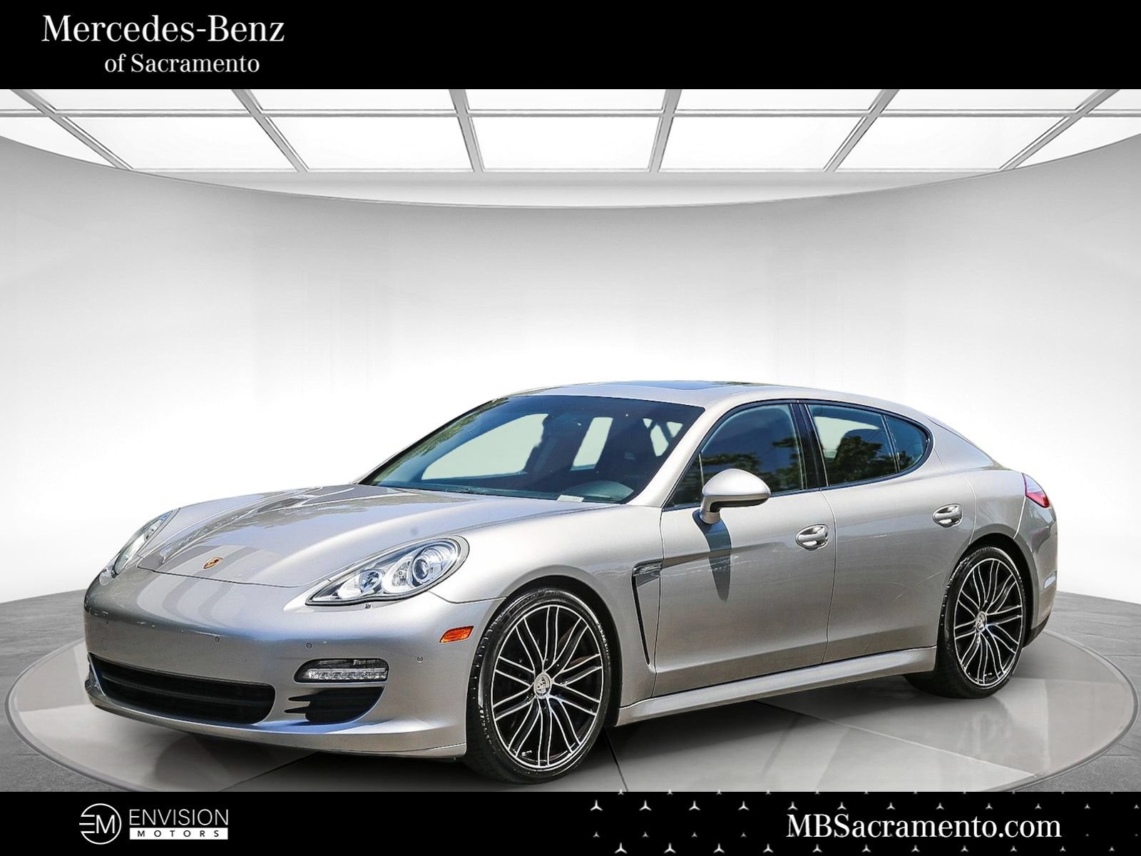 Used 2012 Porsche Panamera 4 image 1