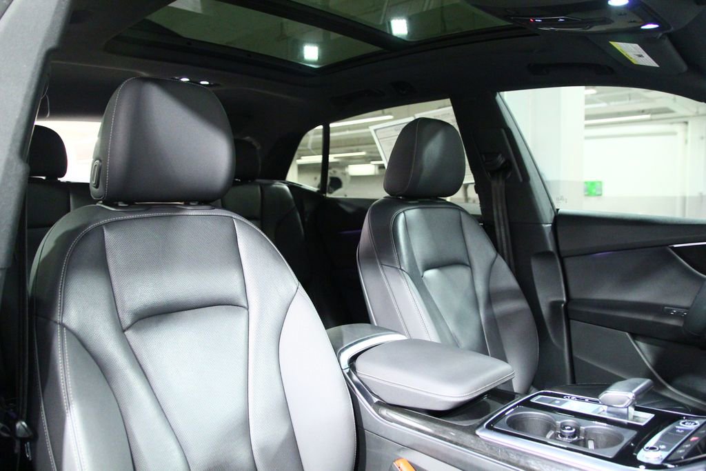 Used 2021 Audi Q8 Premium Plus w/ Premium Plus Package image 23
