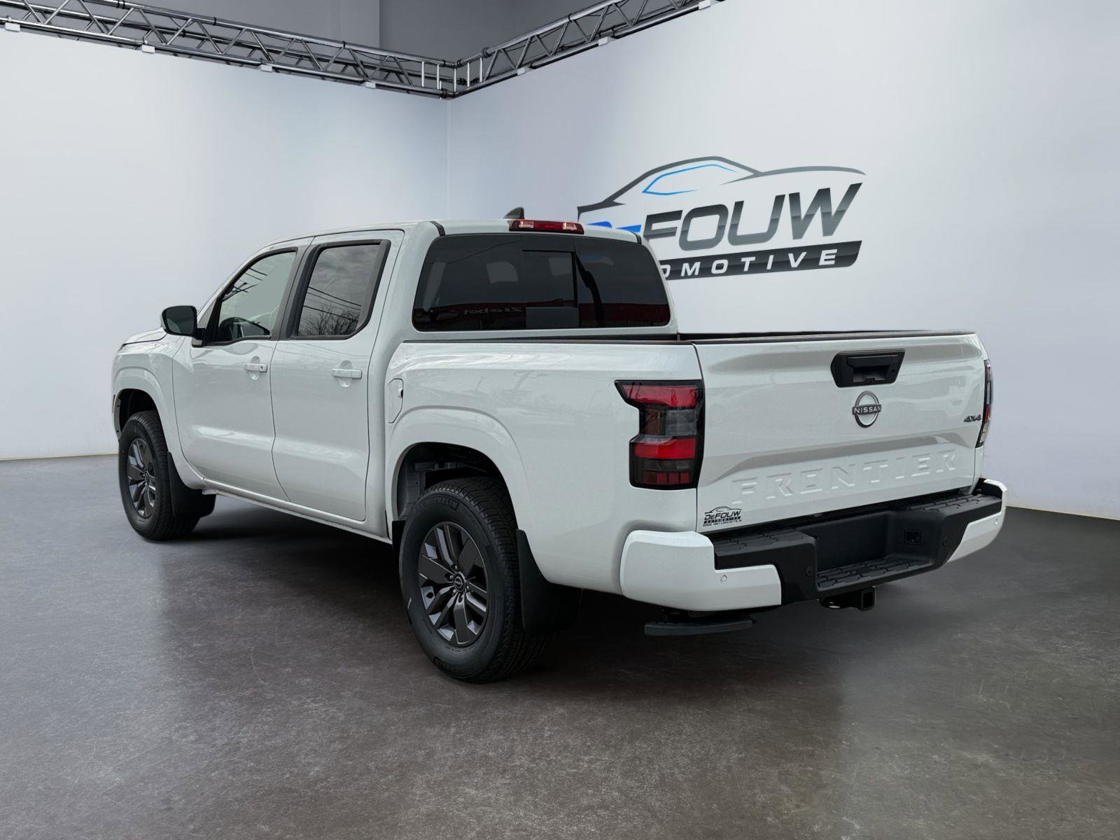 New 2026 Nissan Frontier SV w/ Tow Package AWD/4WD image 5