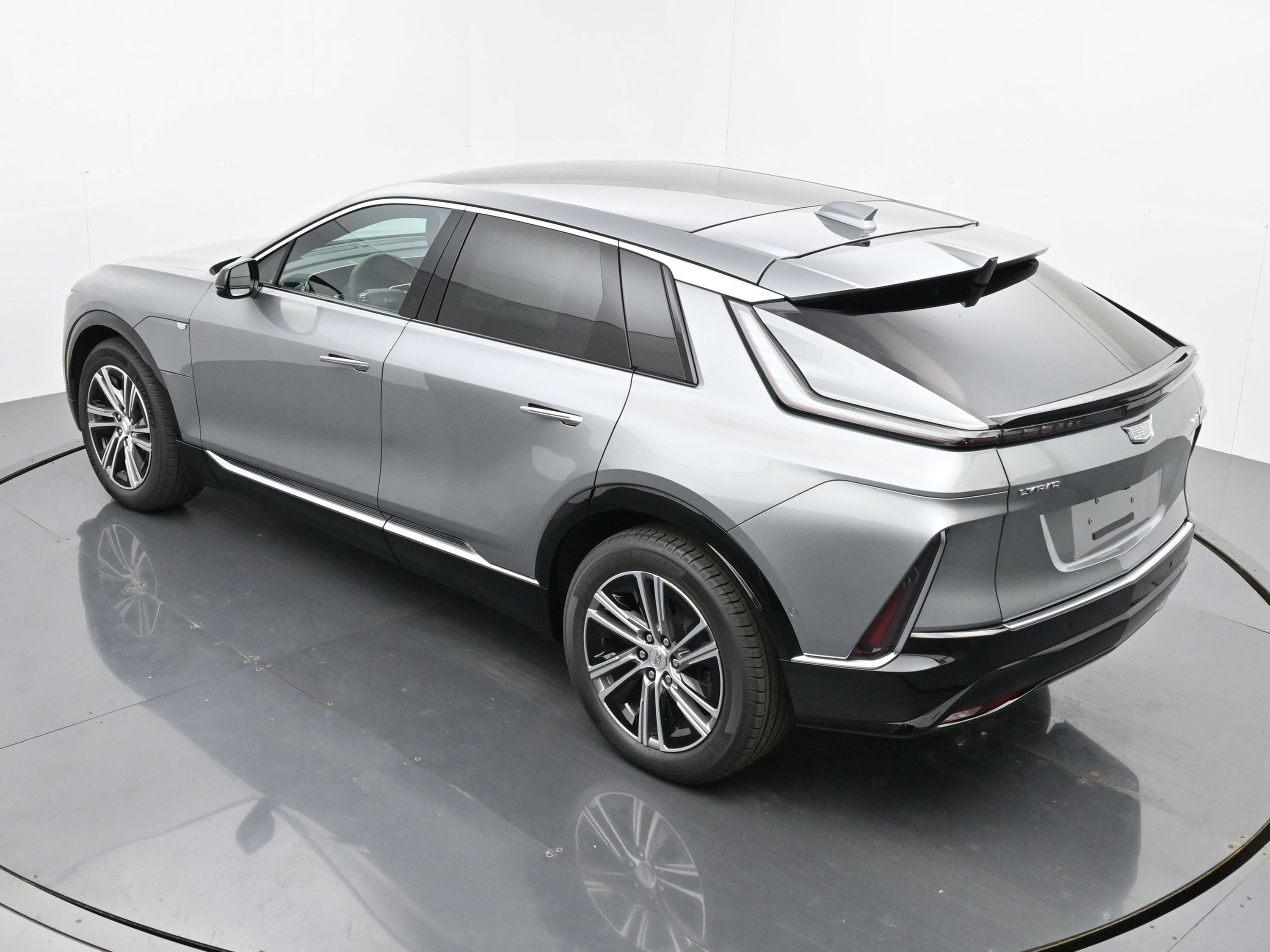 New 2025 Cadillac Lyriq Luxury image 25