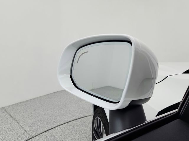 New 2026 Volvo XC90 B6 Plus w/ Protection Package Premier image 27