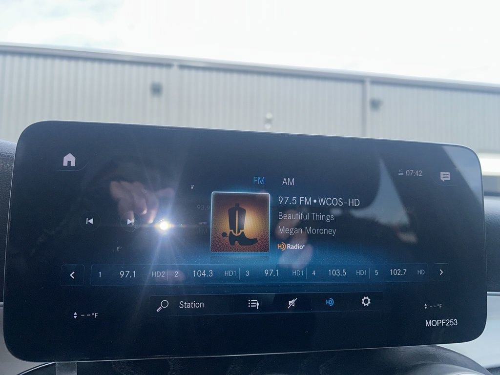 Used 2021 Mercedes-Benz GLC 300 image 11