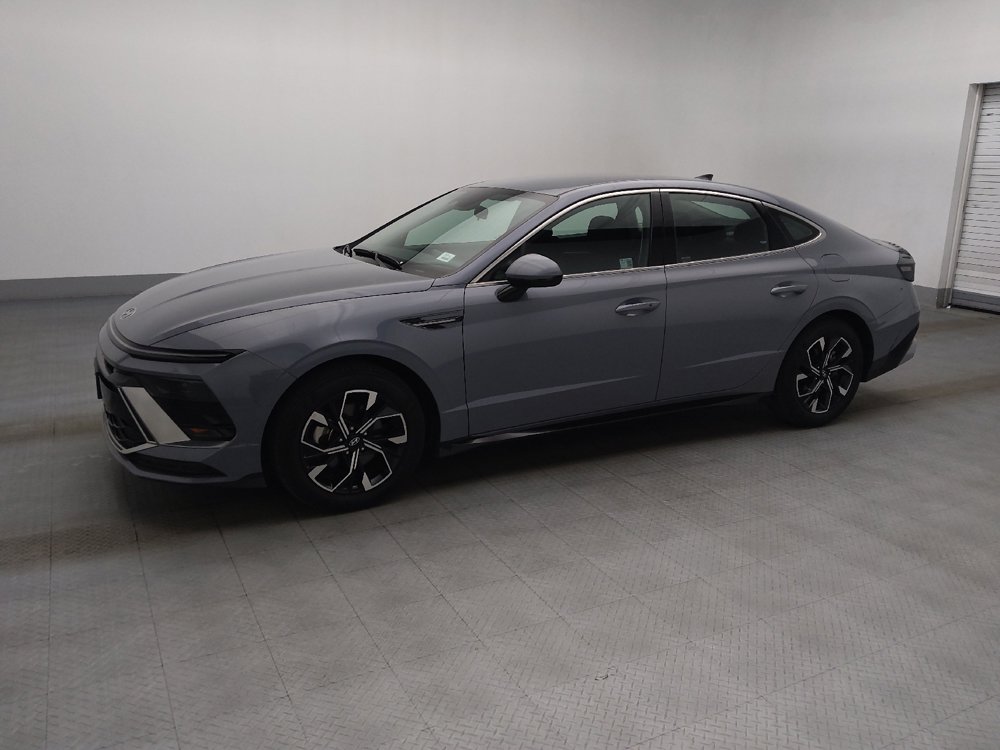 Used 2025 Hyundai Sonata SEL FWD image 2