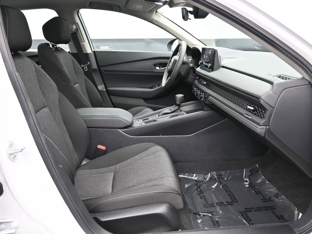 Certified 2024 Honda Accord EX image 39
