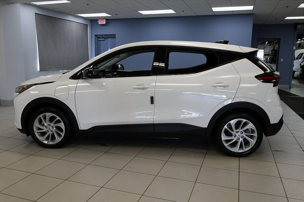New 2027 Chevrolet Bolt LT w/ Comfort Package image 2