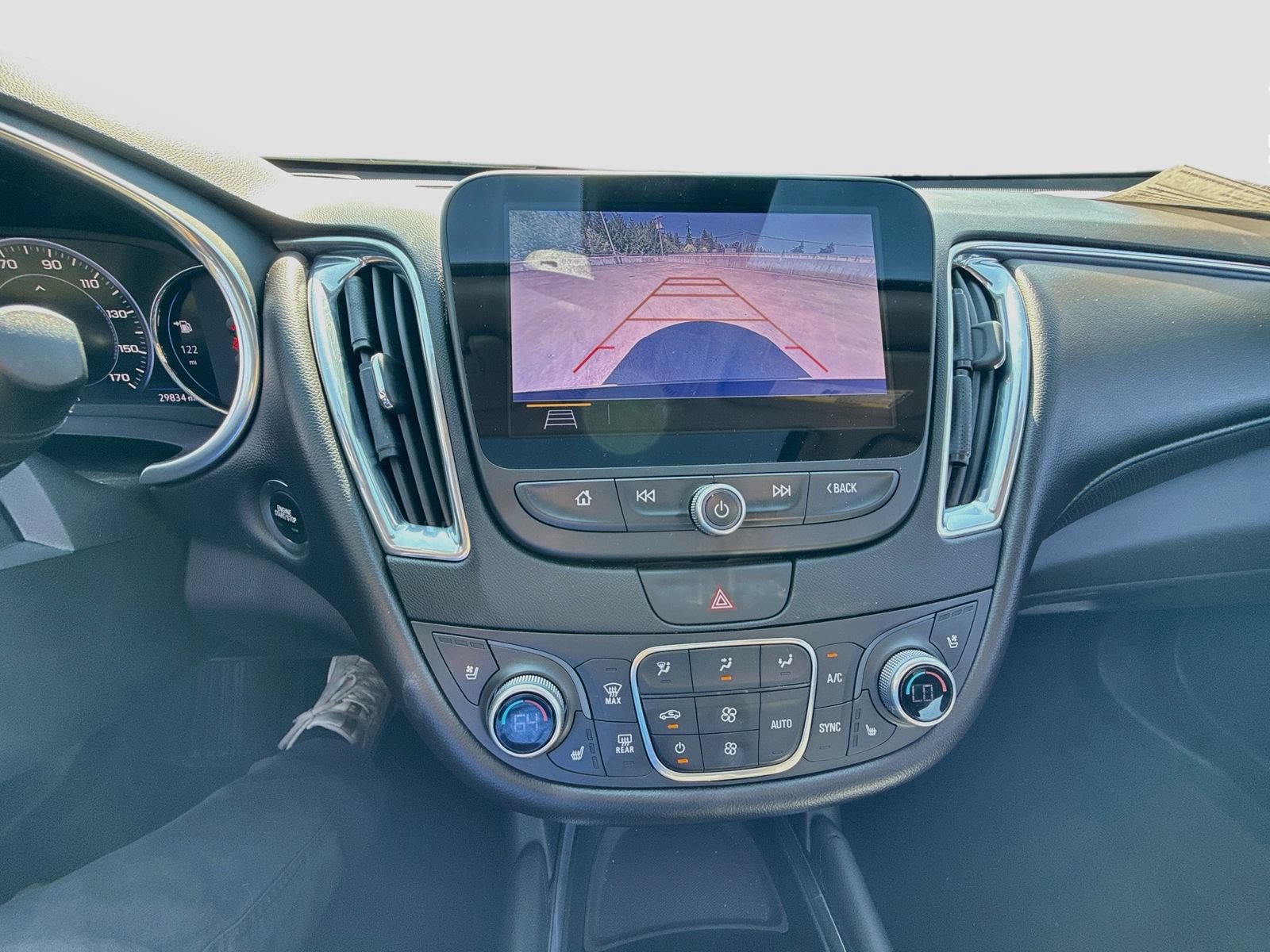 Used 2020 Chevrolet Malibu Premier FWD image 13
