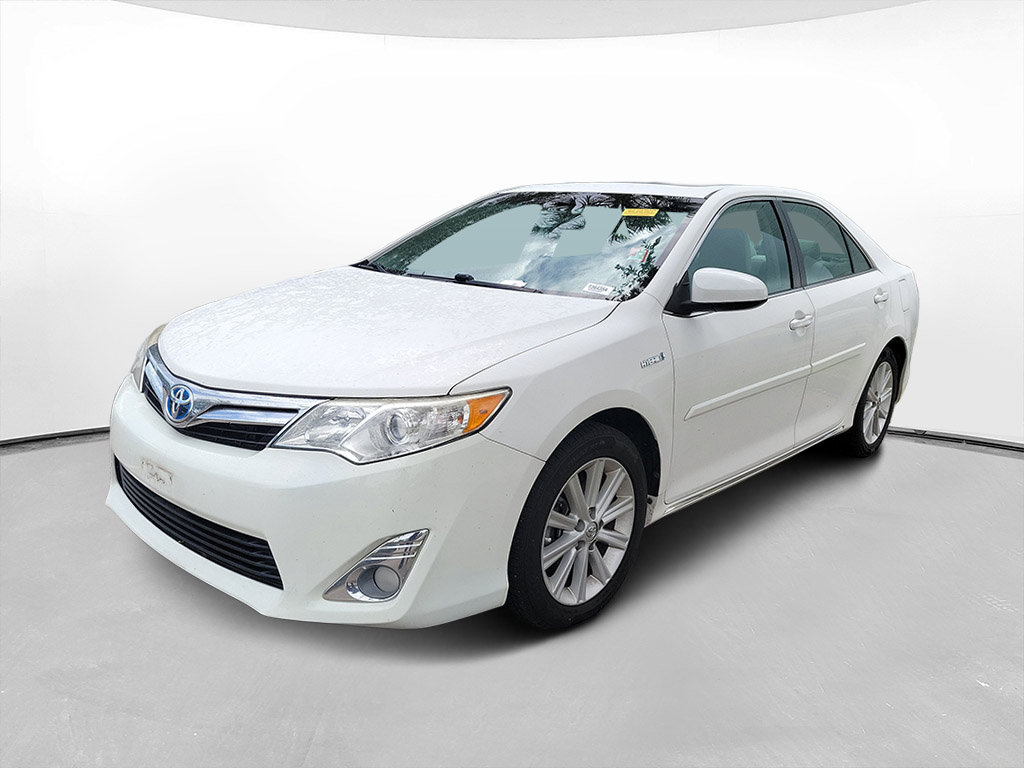 Used 2014 Toyota Camry XLE w/ Leather Package FWD image 1