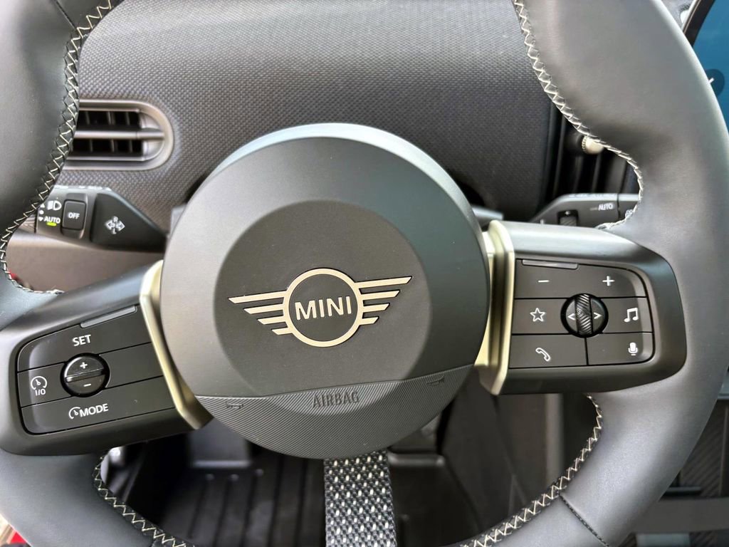 Certified 2025 MINI Cooper S image 15