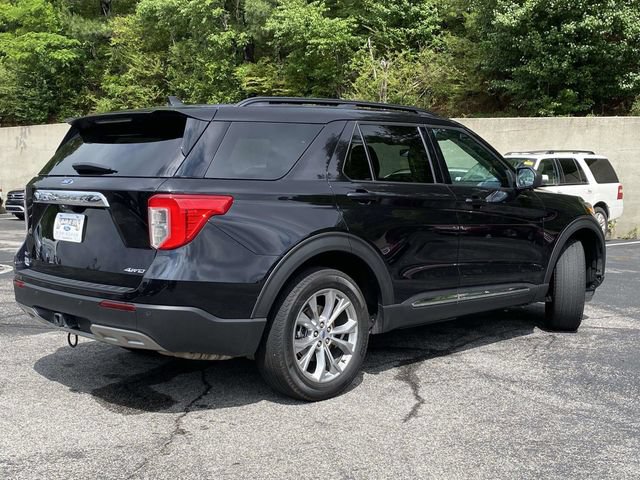 Used 2024 Ford Explorer XLT w/ Equipment Group 202A AWD/4WD image 3