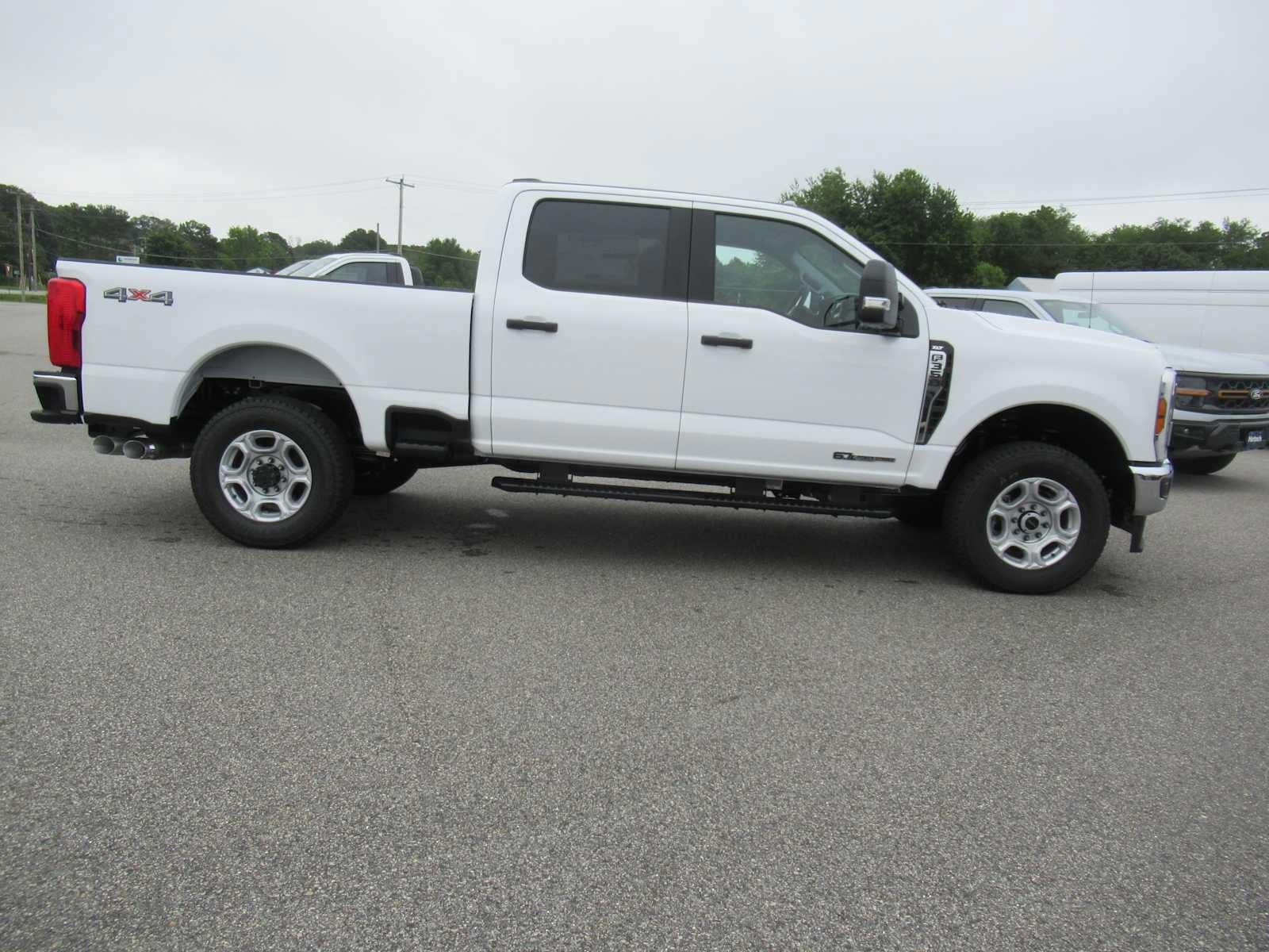New 2026 Ford F350 XLT AWD/4WD image 4