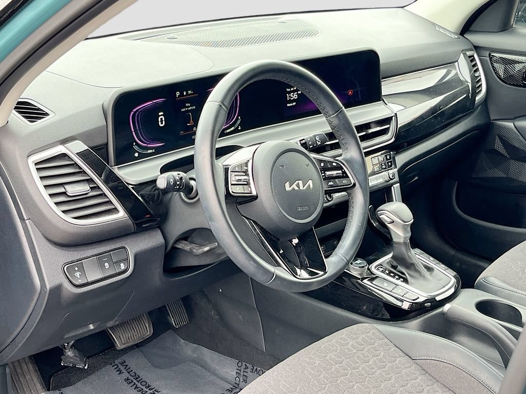 Used 2025 Kia Seltos S AWD/4WD image 9