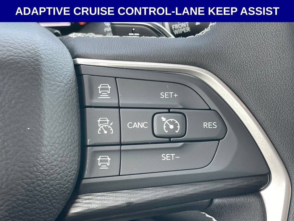 New 2026 Jeep Grand Cherokee Laredo RWD image 8