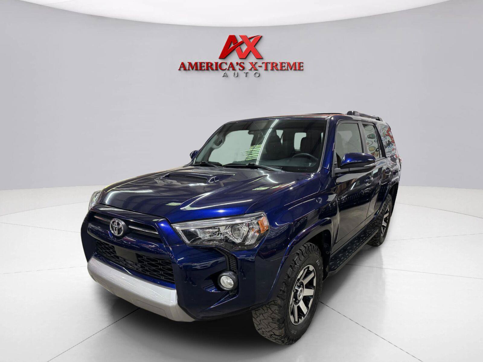 Used 2020 Toyota 4Runner TRD Off-Road Premium w/ Moonroof Package AWD/4WD image 2