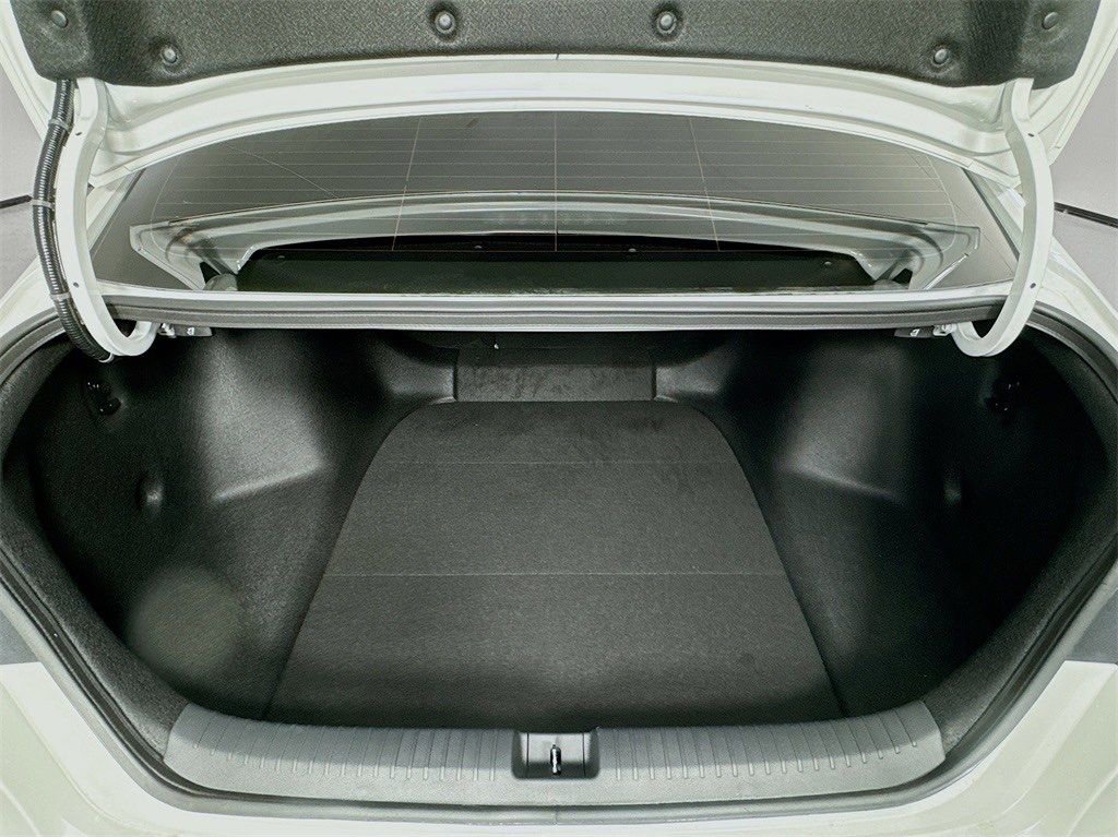 Certified 2025 Honda Accord EX-L image 9