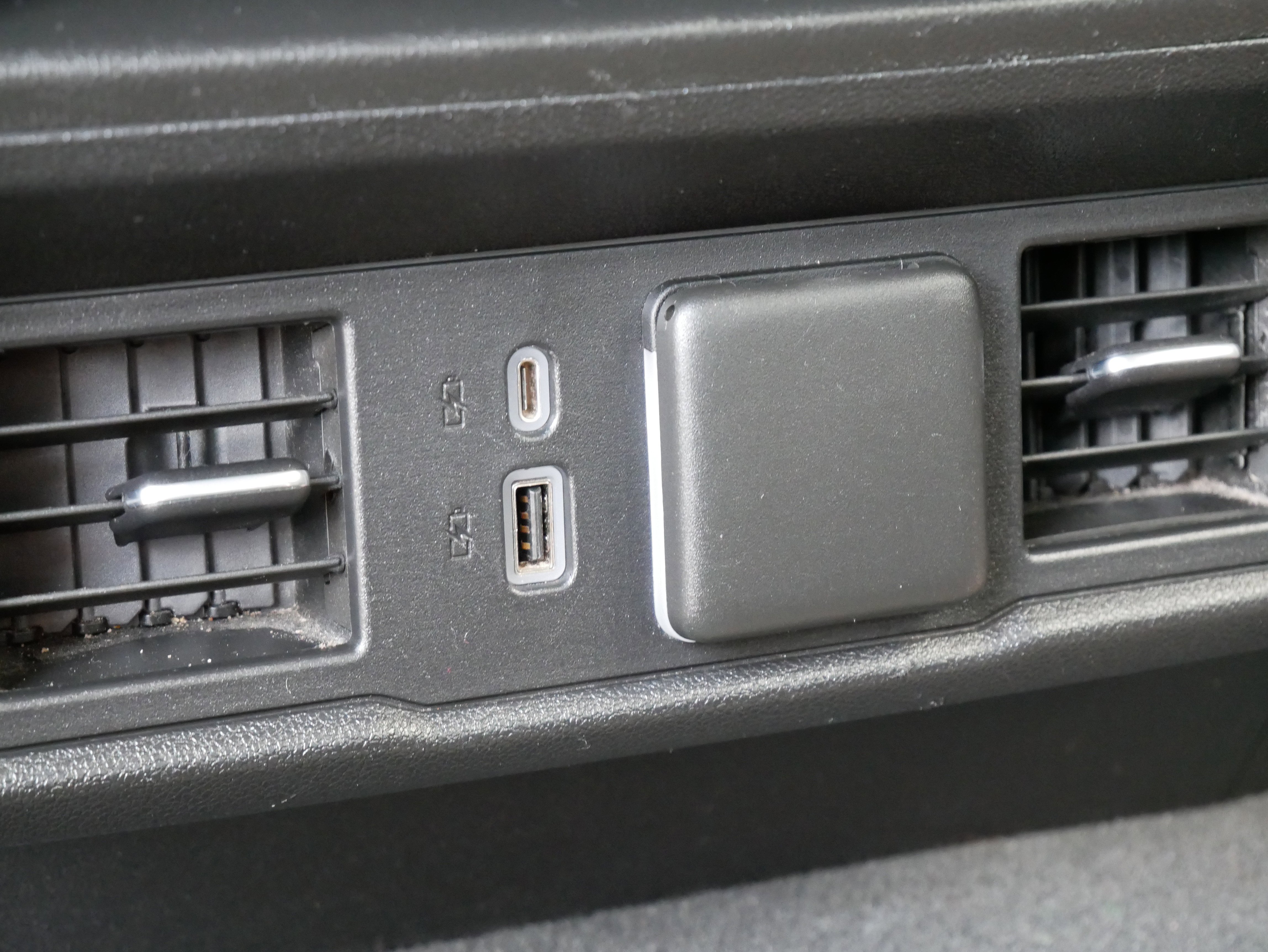 Used 2023 GMC Sierra 1500 SLT image 13