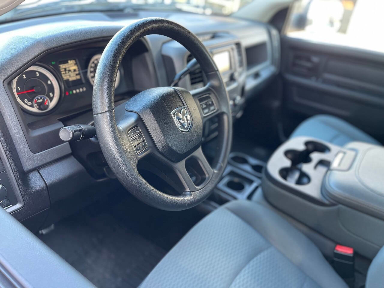 Used 2014 RAM 3500 Tradesman w/ Popular Equipment Group image 17