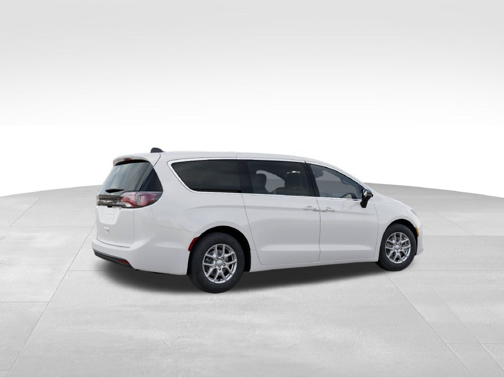 New 2027 Chrysler Pacifica LX FWD image 5