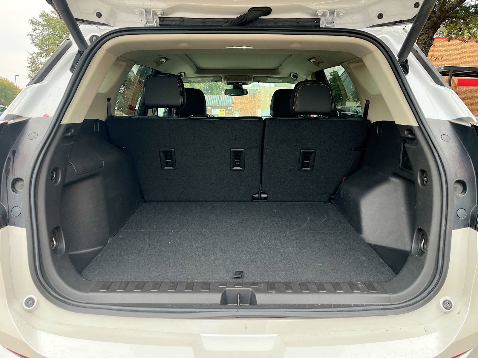 Used 2024 GMC Terrain Denali w/ Denali Premium Package image 28