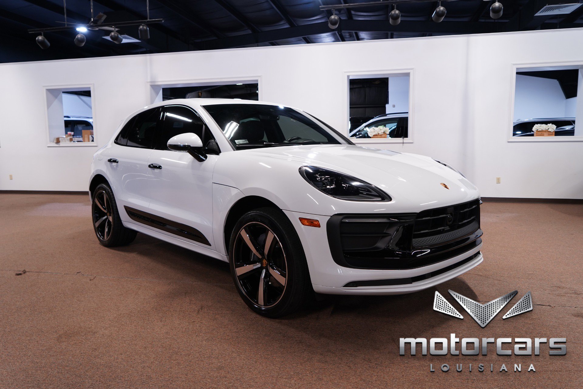 Used 2024 Porsche Macan Turbo w/ Premium Plus Package image 9