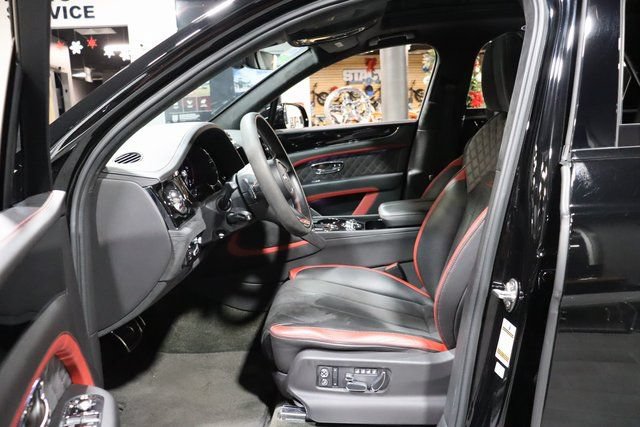 Used 2021 Bentley Bentayga Speed AWD/4WD image 31