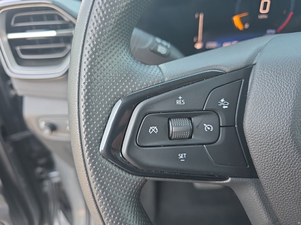 Used 2025 Chevrolet TrailBlazer LT AWD/4WD image 16