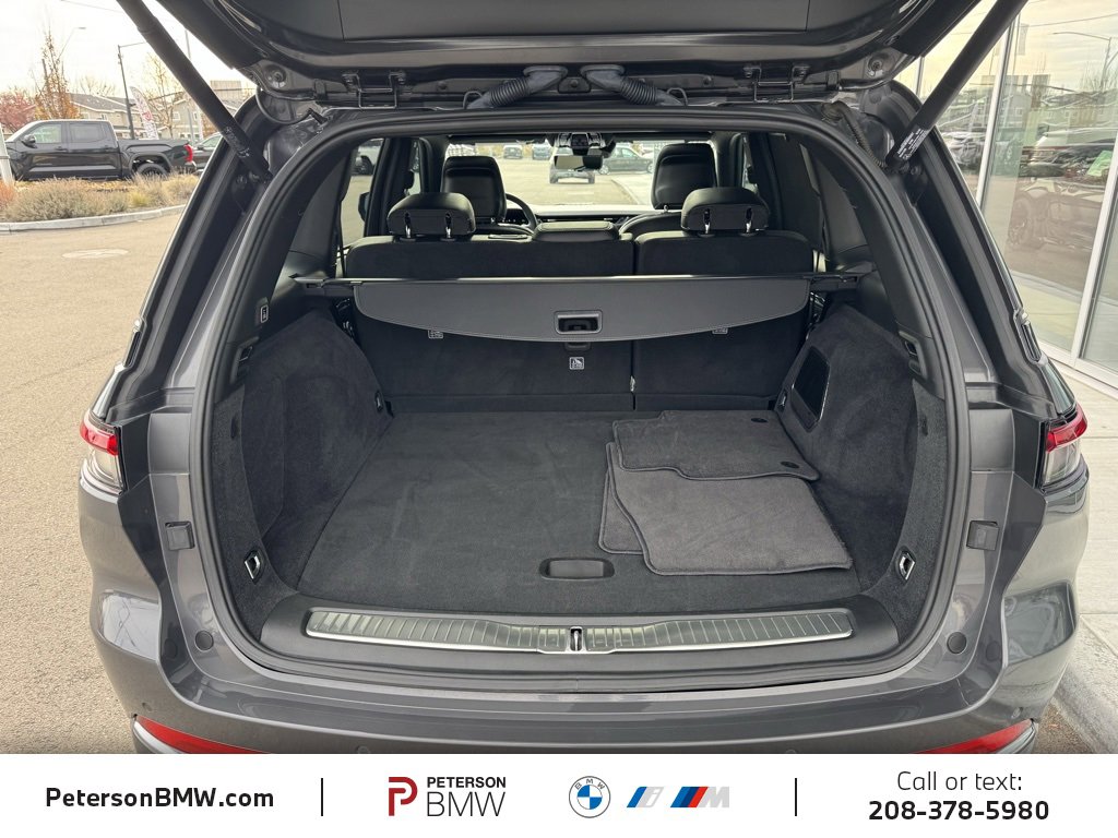 Used 2024 Jeep Grand Cherokee Overland w/ Luxury Tech Group IV image 7