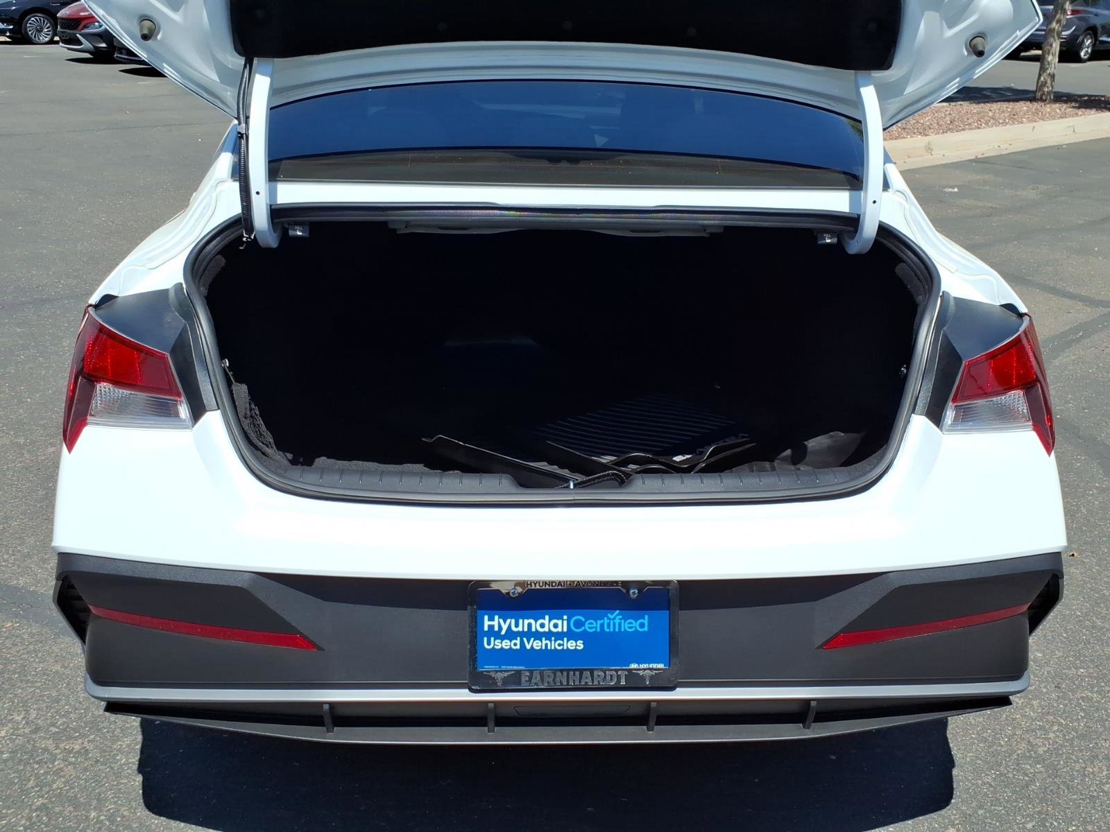 Certified 2025 Hyundai Elantra Sport FWD image 10