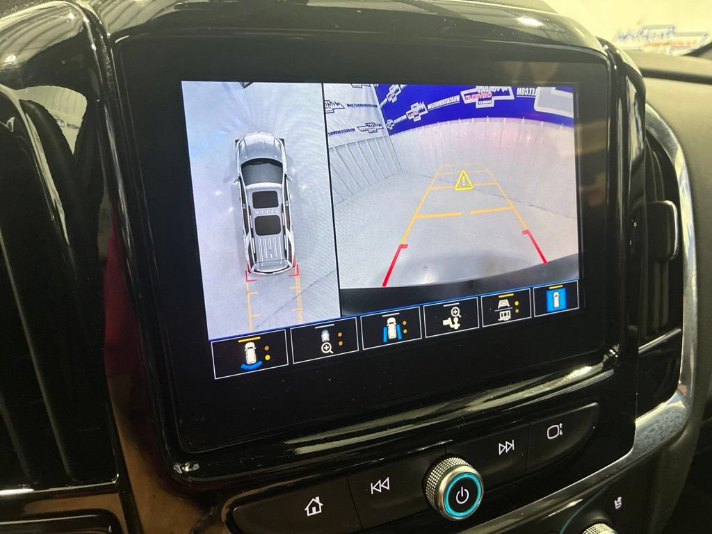 Used 2023 Chevrolet Traverse High Country w/ LPO, Floor Liner Package AWD/4WD image 29