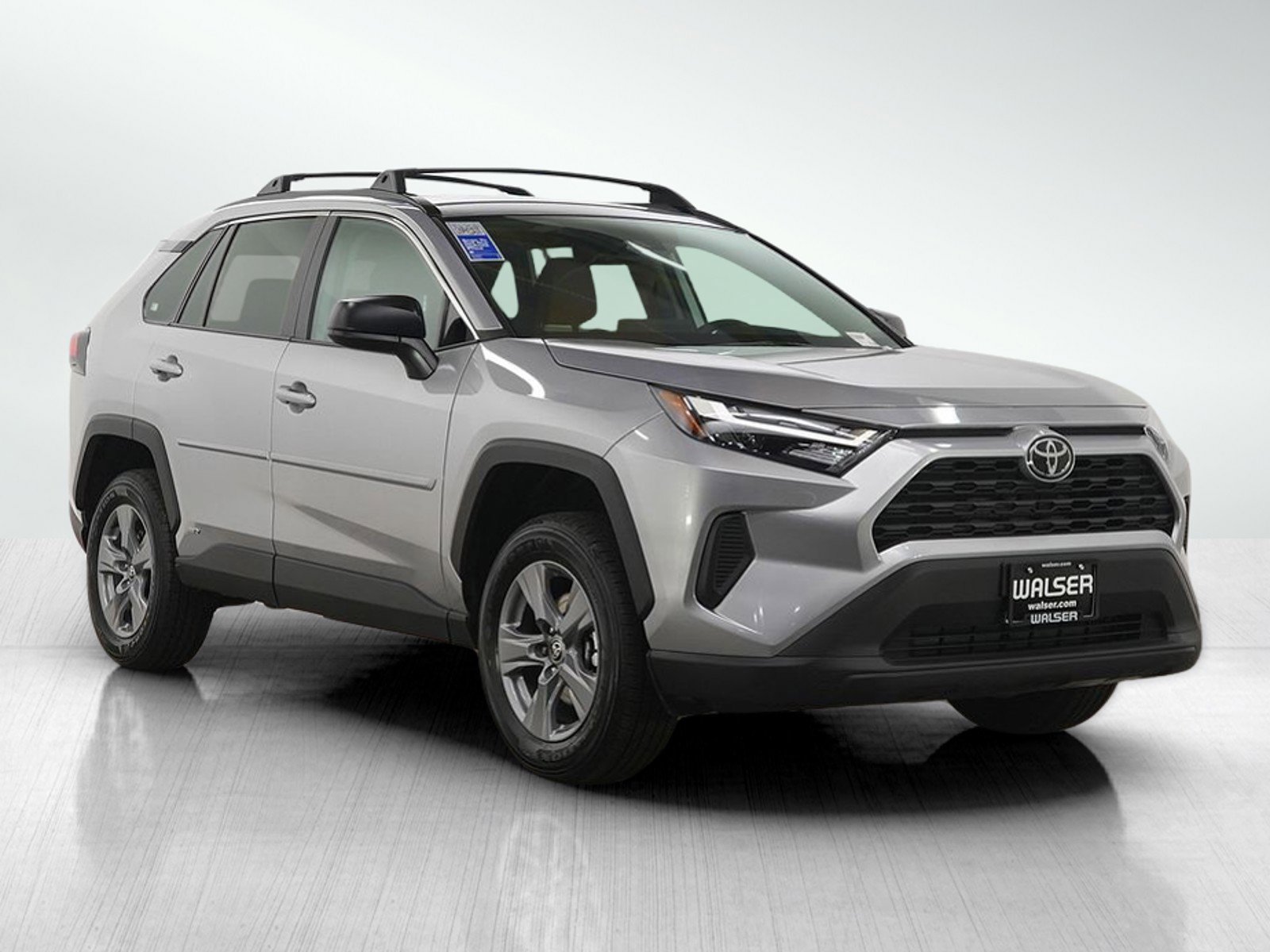 Used 2025 Toyota RAV4 LE image 9