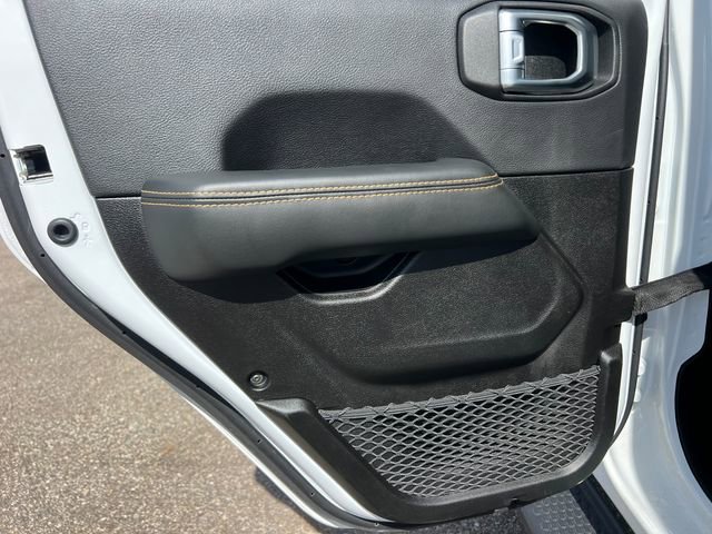 Used 2024 Jeep Wrangler Unlimited Sahara AWD/4WD image 44