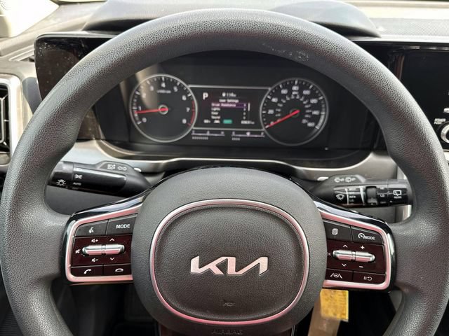 Used 2023 Kia Sorento LX FWD image 21