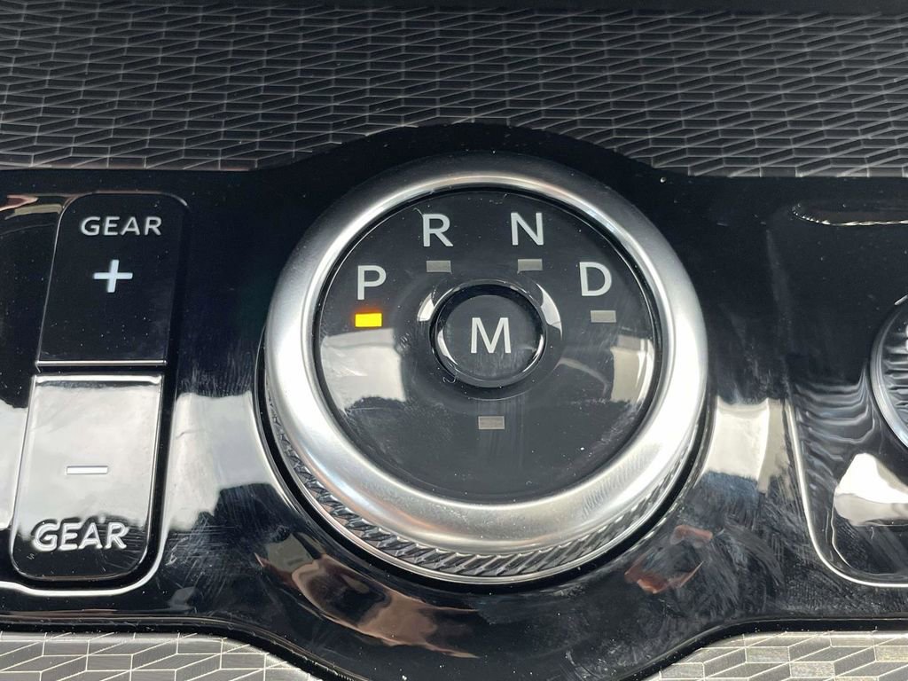 New 2025 Ford Expedition Platinum w/ Stealth Appearance Package image 17