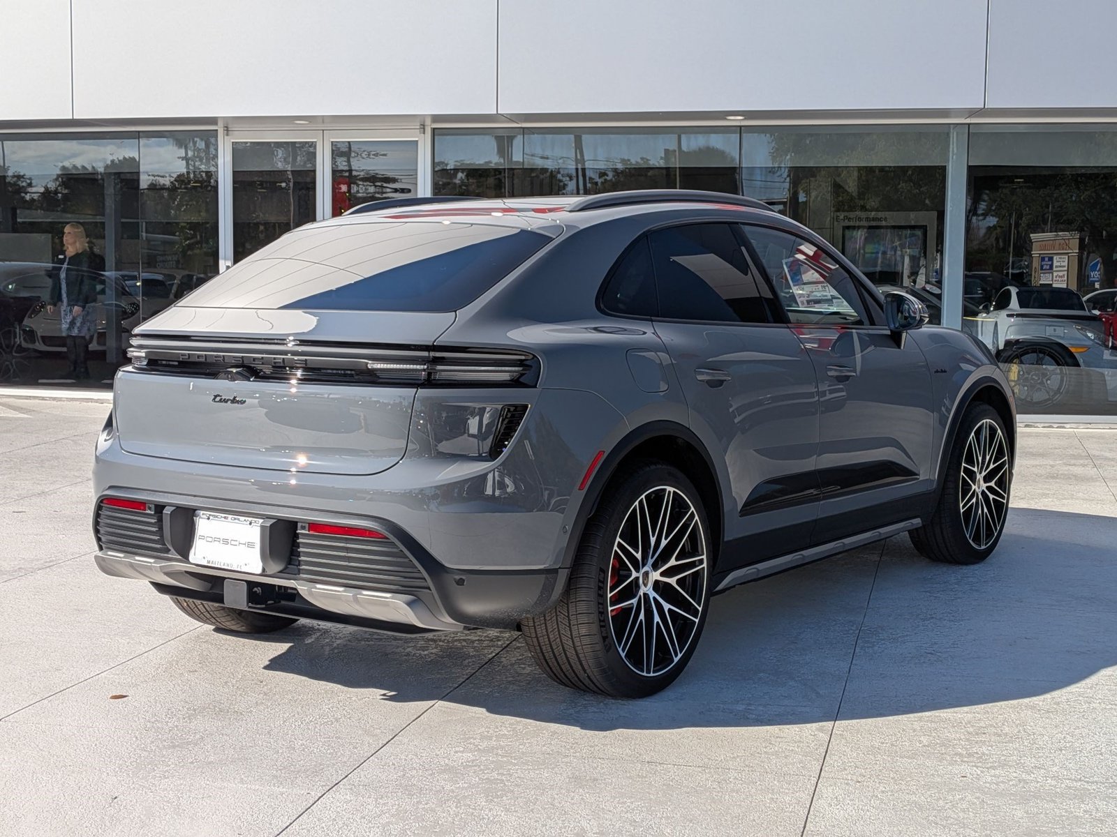New 2025 Porsche Macan Turbo Electric AWD/4WD image 9