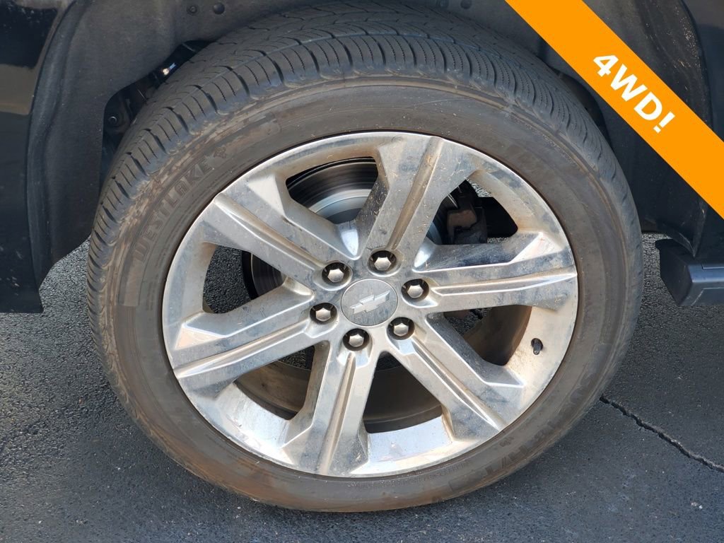 Used 2016 Chevrolet Suburban LTZ image 5