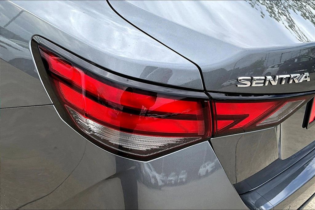 Certified 2023 Nissan Sentra SV FWD image 23