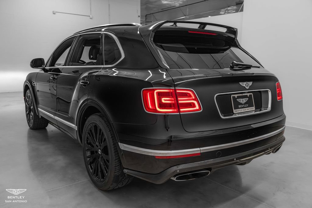 Used 2017 Bentley Bentayga AWD/4WD image 3