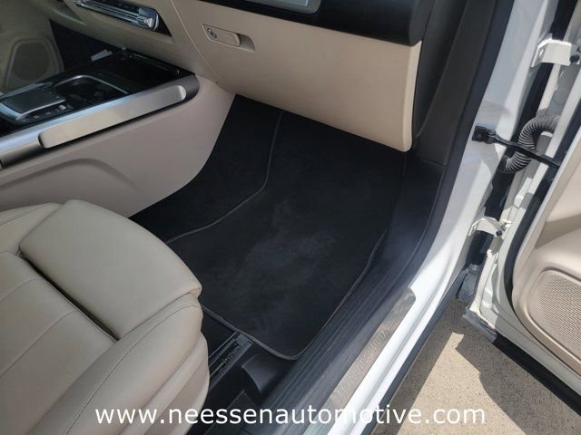 Used 2021 Mercedes-Benz GLB 250 image 9