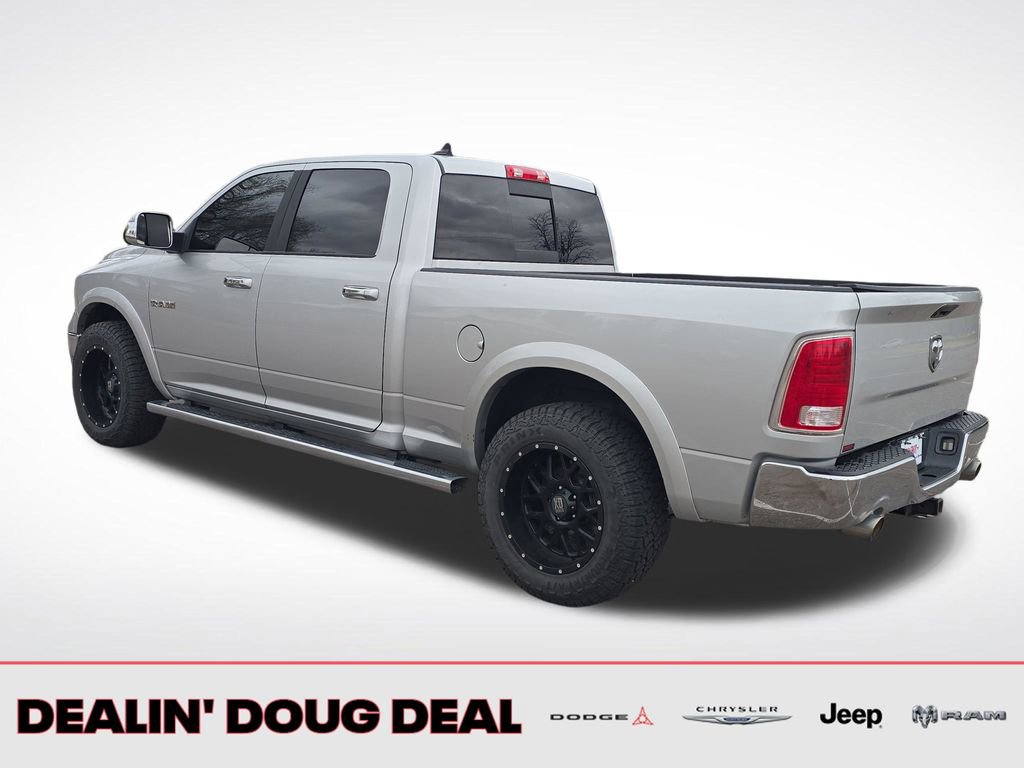 Used 2016 RAM 1500 Laramie w/ Convenience Group AWD/4WD image 4