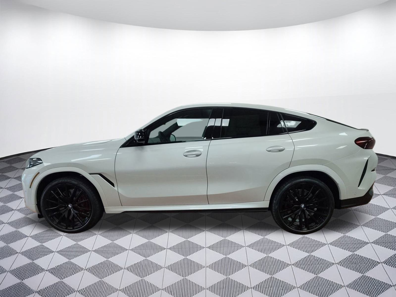 New 2026 BMW X6 M60i image 2