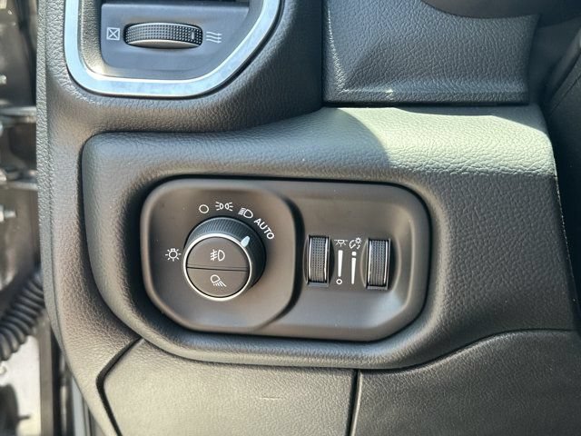 New 2026 RAM 2500 Laramie AWD/4WD image 23