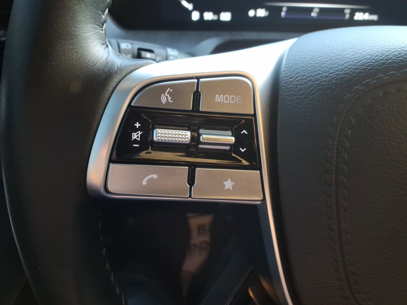 Used 2025 Kia Telluride SX image 23