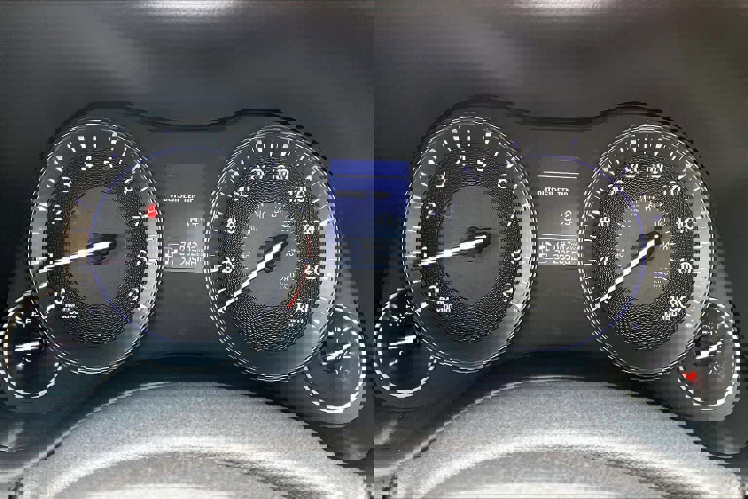 Used 2018 INFINITI Q70 L 3.7 image 26