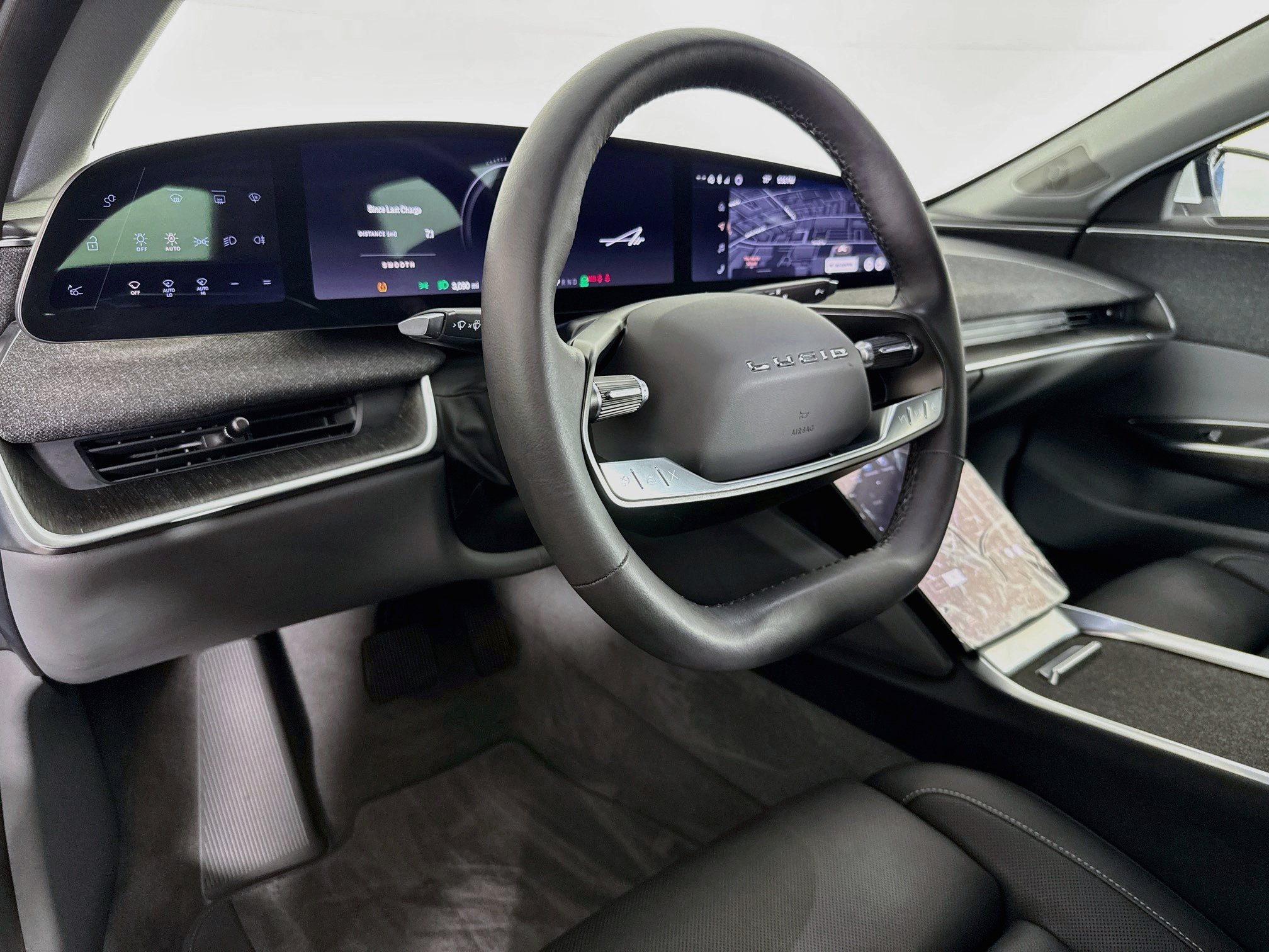Used 2025 Lucid Air Touring AWD/4WD image 19